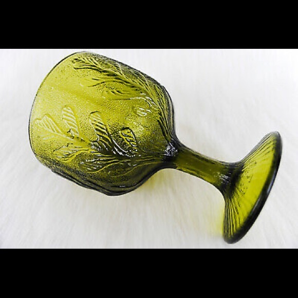 Vintage FTD Collectible Depression Glass Wine Goblet Oak Leaf Pattern /  Green - Picture 2 of 2